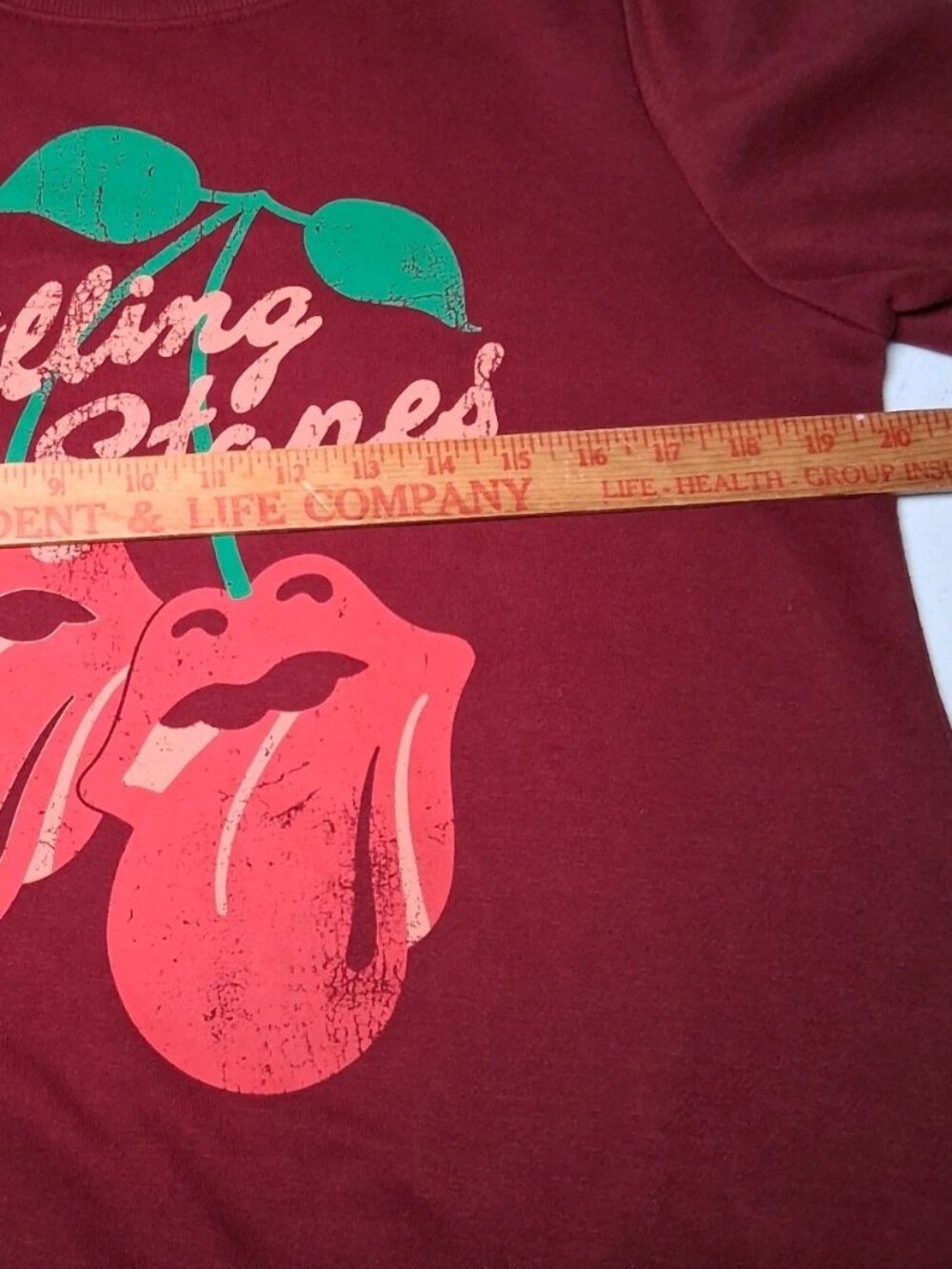 Rolling Stones Sweatshirt Women M Maroon Cherry Tongue And Lips Rock Band Shirt - Picture 5 of 13
